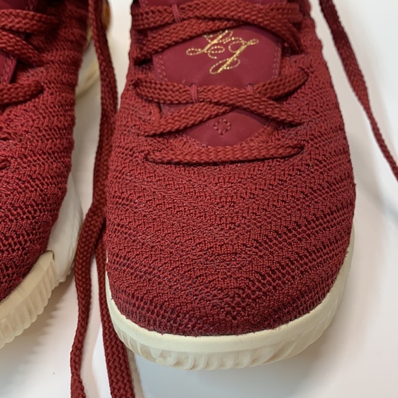 Rare 🔥 Nike LeBron 16 “King” Shoes - Picture 6 of 16